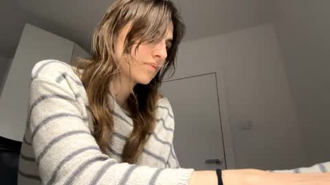 Lina online show from April 2026 08:57:02 PM