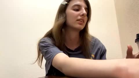 Snapshot of beulahweikert chatting on June 2026 06:56:01 PM Lina online show from June 2026 06:56:01 PM