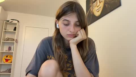 Snapshot of beulahweikert chatting on August 2026 05:33:02 PM Lina online show from August 2026 05:33:02 PM