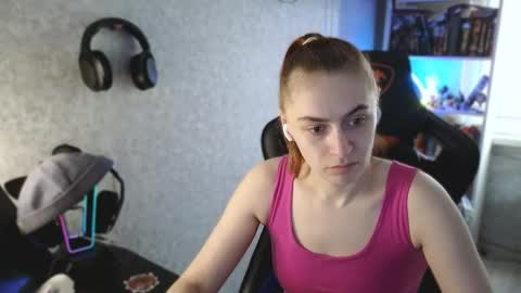 beverly_yay online show from April 2026 09:02:01 AM