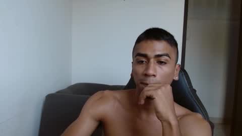 Snapshot of bfernando_05 chatting on February 2025 09:10:01 PM BAYRON online show from February 2025 09:10:01 PM