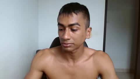 Snapshot of bfernando_05 chatting on March 2025 09:17:01 PM BAYRON online show from March 2025 09:17:01 PM
