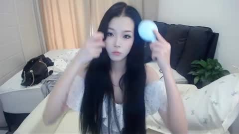 bhwuyulian online show from June 2026 04:32:02 AM