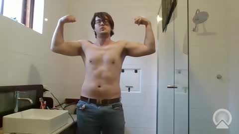 Snapshot of bi_showoffguy_02 chatting on June 2026 06:36:02 AM bi_showoffguy_02 online show from June 2026 06:36:02 AM