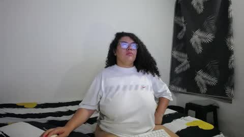 Bianca Tuesday to Sunday from 2am to 6am UTC-5 online show from May 2026 09:15:01 AM