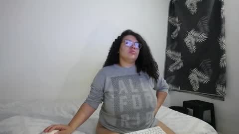 Bianca Tuesday to Sunday from 2am to 6am UTC-5 online show from May 2026 09:16:02 AM
