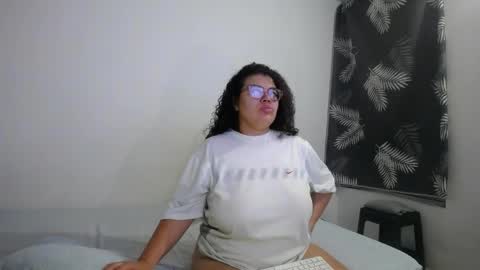 Bianca Tuesday to Sunday from 2am to 6am UTC-5 online show from May 2026 09:18:02 AM