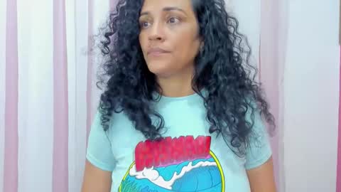 Snapshot of bianca_spear chatting on December 2025 08:05:01 PM bianca_spear online show from December 2025 08:05:01 PM