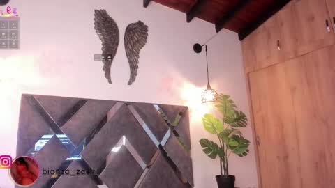 Snapshot of bianca_zaens1 chatting on February 2026 12:13:02 PM B I A N C A online show from February 2026 12:13:02 PM