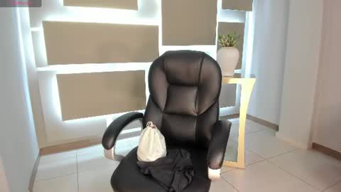 Bianca Pierce online show from July 2026 11:17:01 AM