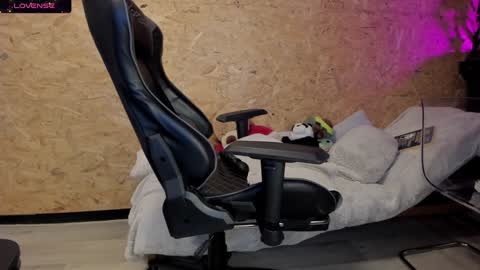 Biancastrong.. IGThebiancastrong online show from February 2025 08:13:02 AM