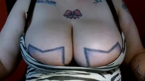 Snapshot of bianka_star_ chatting on December 2025 02:02:02 PM bianca online show from December 2025 02:02:02 PM