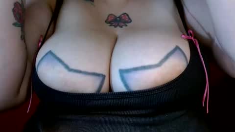 Snapshot of bianka_star_ chatting on April 2026 01:05:02 PM bianca online show from April 2026 01:05:02 PM