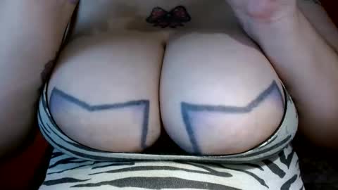 Snapshot of bianka_star_ chatting on May 2026 12:43:01 PM bianca online show from May 2026 12:43:01 PM