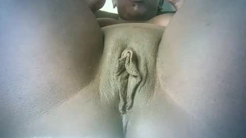 pretty online show from February 2025 09:21:01 AM