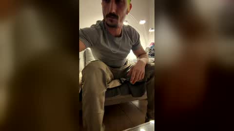 biberonplein1010 online show from April 2026 10:07:02 PM