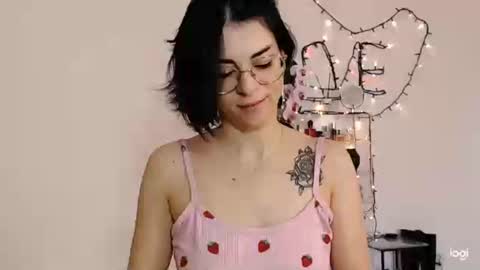Snapshot of bibitina chatting on June 2026 04:12:02 AM innasugarwild online show from June 2026 04:12:02 AM