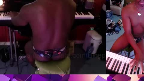 BicepsandFrot online show from February 2026 01:24:02 AM