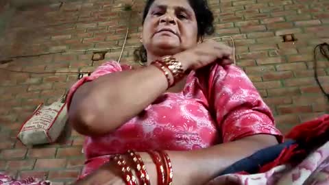 Mona online show from September 2025 07:08:01 AM