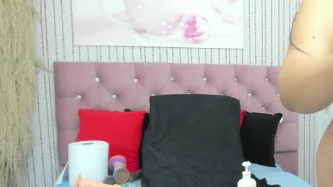 big_ass_18x online show from April 2026 11:21:02 PM