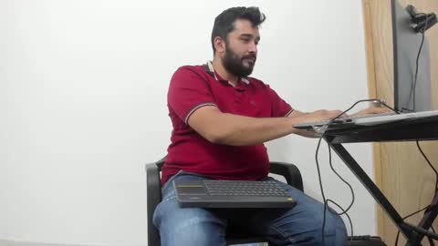 Tommy online show from October 2025 05:25:02 PM