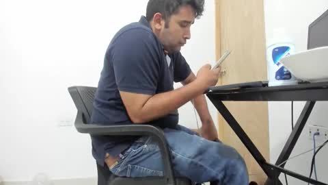 Tommy online show from November 2025 07:23:02 AM