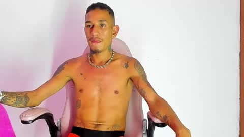 Stiven Leon online show from February 2025 04:42:01 AM