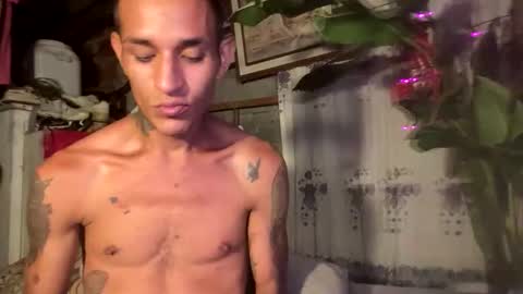 Stiven Leon online show from December 2025 05:05:01 AM