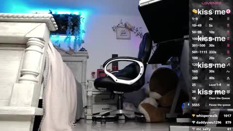 Lava online show from February 2025 11:44:02 PM