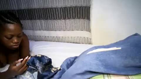 Snapshot of bigass001_ chatting on January 2025 12:06:02 AM bigass001_ online show from January 2025 12:06:02 AM