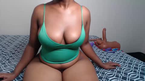 Snapshot of bigass_scarlet chatting on April 2026 08:56:01 AM Estrella online show from April 2026 08:56:01 AM