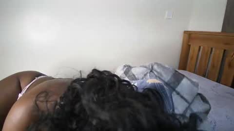 bigassmello_ online show from May 2026 01:57:01 AM