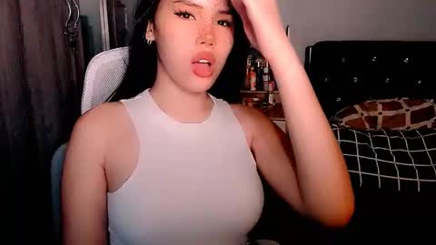 Mia online show from February 2026 04:05:02 PM