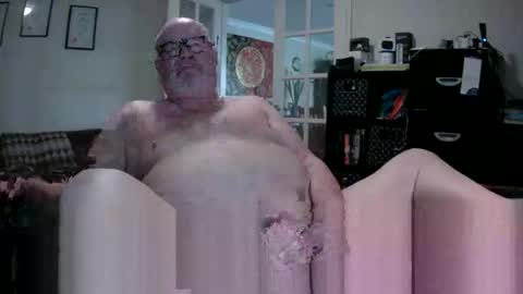 Bigaussie online show from November 2025 03:12:01 AM