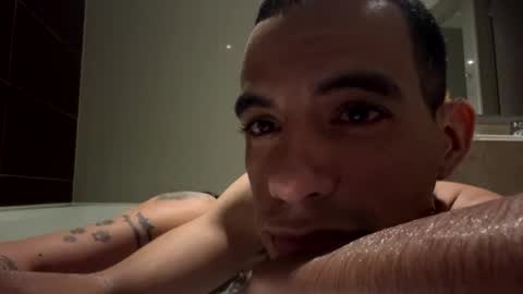 Snapshot of bigbacs chatting on November 2025 03:05:01 AM Bacs Independent model online show from November 2025 03:05:01 AM