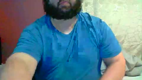 Snapshot of bigbear3287 chatting on February 2026 08:10:02 PM Liam online show from February 2026 08:10:02 PM