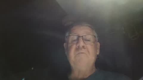 Snapshot of bigbeerdrinker1 chatting on November 2025 03:12:02 PM bigbeerdrinker online show from November 2025 03:12:02 PM