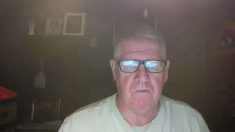 Snapshot of bigbeerdrinker1 chatting on November 2025 05:21:02 AM bigbeerdrinker online show from November 2025 05:21:02 AM