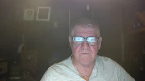 Snapshot of bigbeerdrinker1 chatting on March 2026 05:24:02 AM bigbeerdrinker online show from March 2026 05:24:02 AM