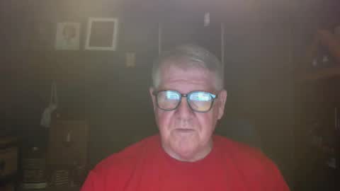 Snapshot of bigbeerdrinker1 chatting on March 2026 04:04:02 AM bigbeerdrinker online show from March 2026 04:04:02 AM