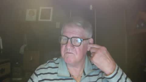 Snapshot of bigbeerdrinker1 chatting on March 2026 04:06:01 AM bigbeerdrinker online show from March 2026 04:06:01 AM