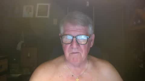 Snapshot of bigbeerdrinker1 chatting on April 2026 05:48:02 AM bigbeerdrinker online show from April 2026 05:48:02 AM