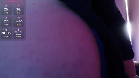 Snapshot of bigbittiesandfun chatting on November 2025 09:39:01 AM bigbittiesandfun online show from November 2025 09:39:01 AM