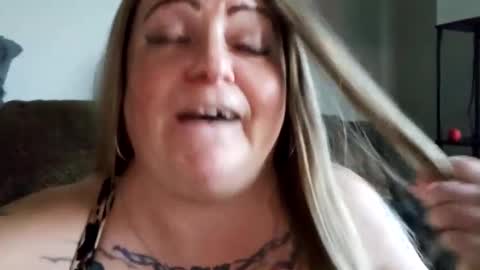 Tiffany online show from March 2025 12:28:02 AM