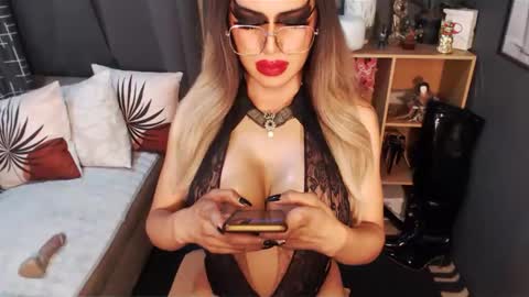 Snapshot of bigbomblhoraine chatting on March 2025 06:12:01 PM Loraine Cruz online show from March 2025 06:12:01 PM