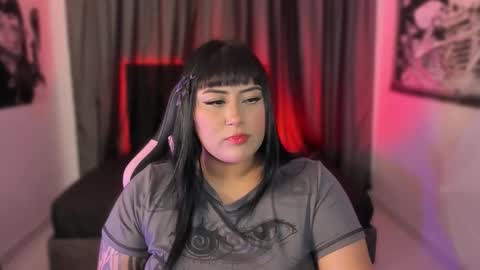 Snapshot of bigboobs_cloe chatting on February 2026 02:18:02 AM bigboobs cloe online show from February 2026 02:18:02 AM