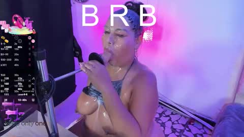 Snapshot of bigboobs_violeta chatting on January 2026 09:18:01 PM VIOLETA online show from January 2026 09:18:01 PM