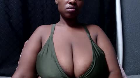 bigboobsbitchx online show from June 2026 04:52:02 PM