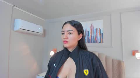 Snapshot of bigboobsnaughty1 chatting on October 2025 10:05:02 AM online show from October 2025 10:05:02 AM