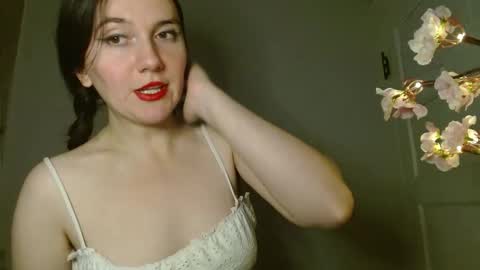 Isabella online show from December 2025 10:59:02 PM